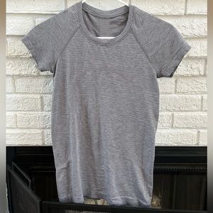 Lululemon swiftly tech size 4!